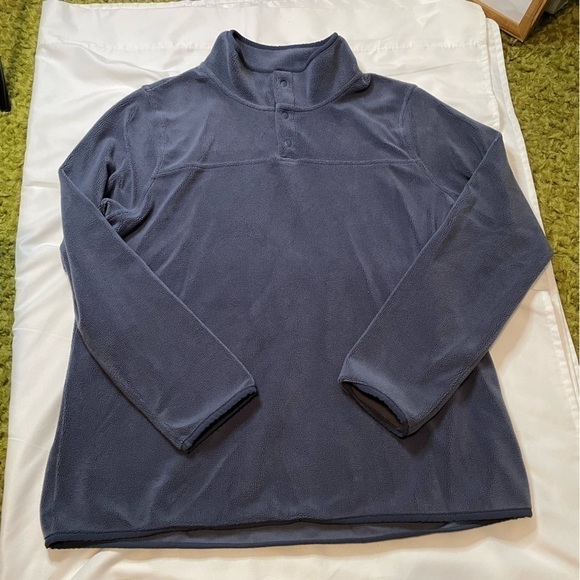 32 Heat Tops - 32 Heat size large blue pullover sweater